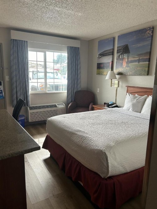 Days Inn by Wyndham Turlock - image 20