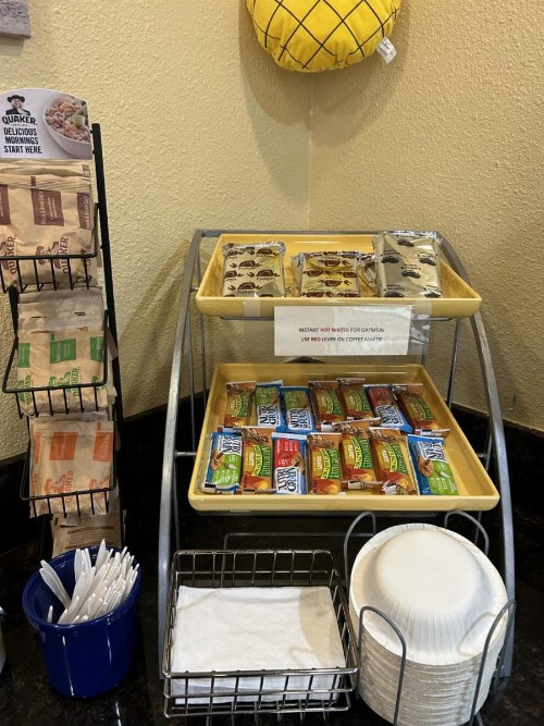 Days Inn by Wyndham Turlock - image 25