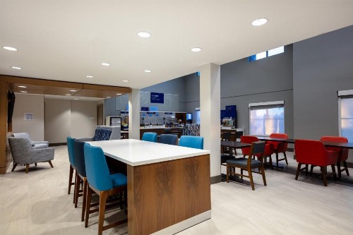 Holiday Inn Express Turlock an IHG Hotel - image 10