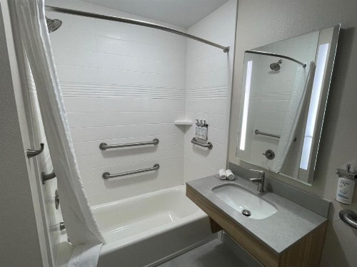 Candlewood Suites Tuscaloosa an IHG Hotel - image 40