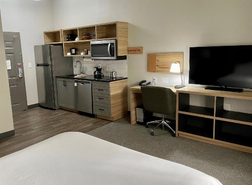 Candlewood Suites Tuscaloosa an IHG Hotel - image 42