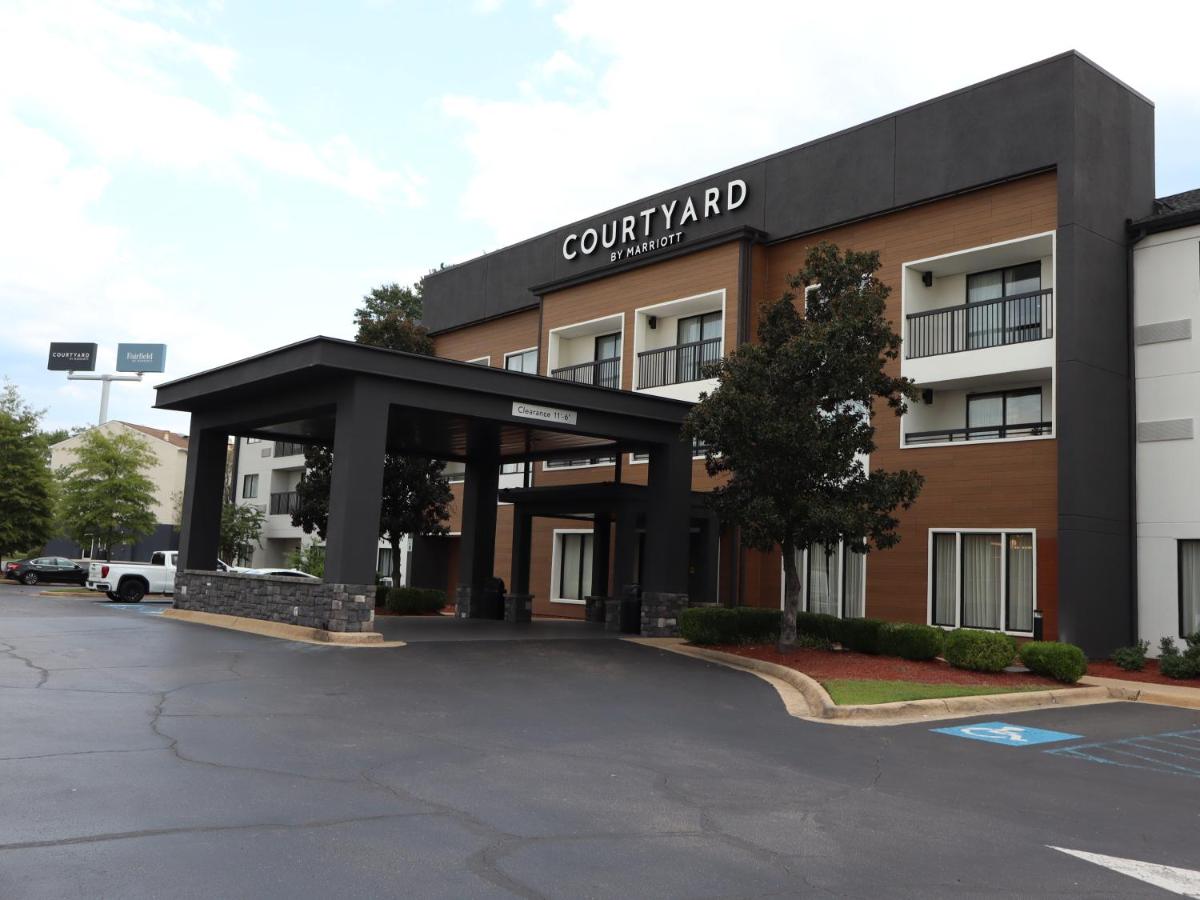 Courtyard Tuscaloosa - image 2
