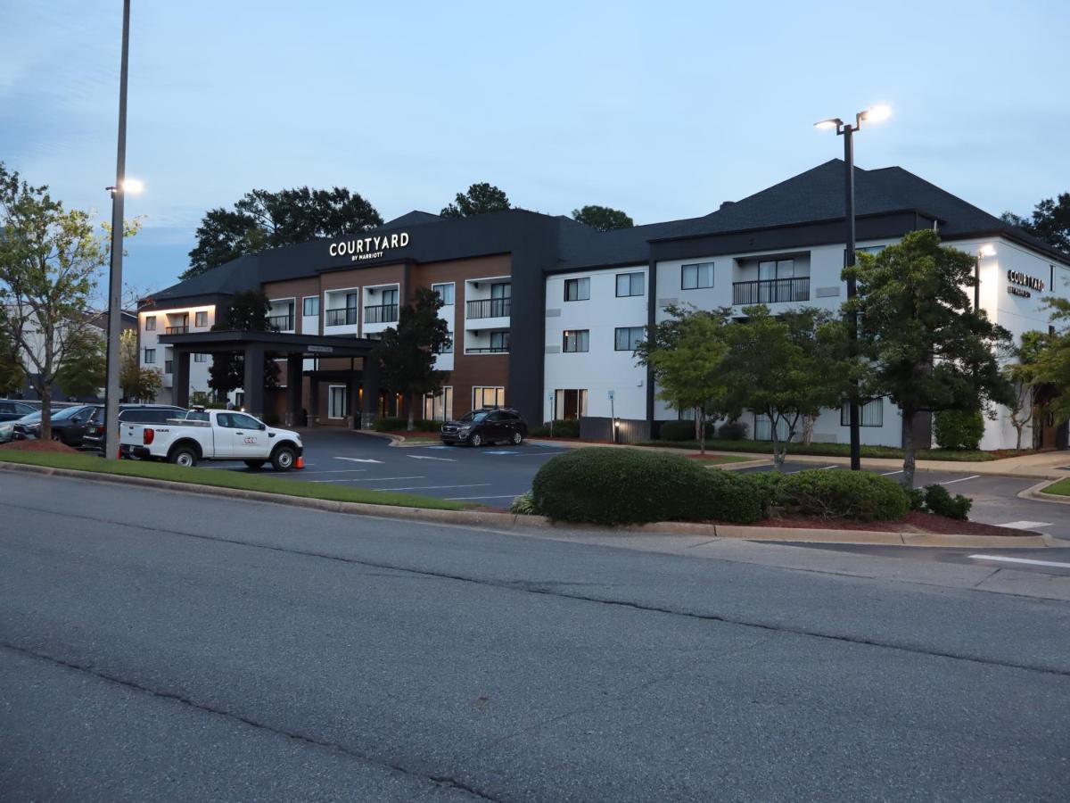 Courtyard Tuscaloosa - image 3