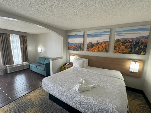 Days Inn & Suites by Wyndham Tuscaloosa - Univ. of Alabama - image 8