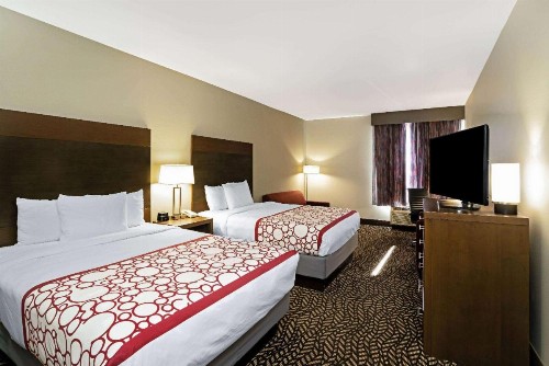 La Quinta by Wyndham Tuscaloosa McFarland - image 24