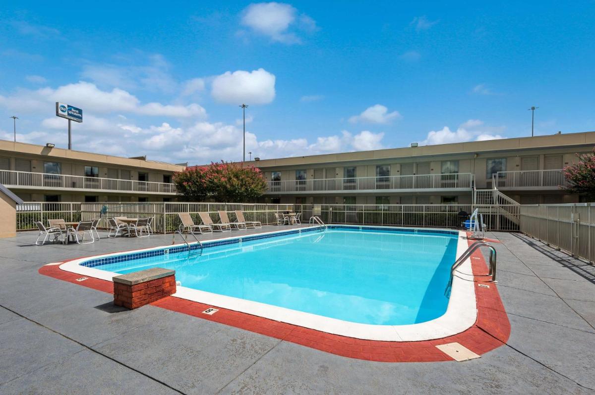Best Western University Inn - image 2