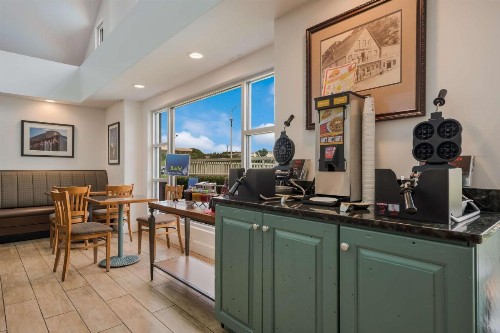 Best Western University Inn - image 25
