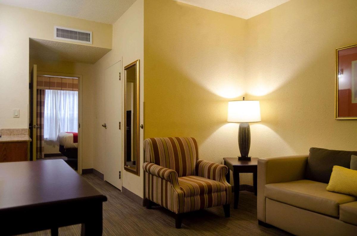 Country Inn & Suites by Radisson Tuscaloosa AL - image 5
