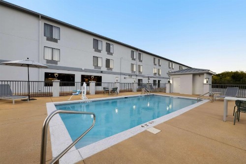 Quality Inn Tuscaloosa - image 23