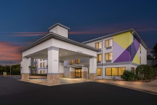 Quality Inn Tuscaloosa - image 33