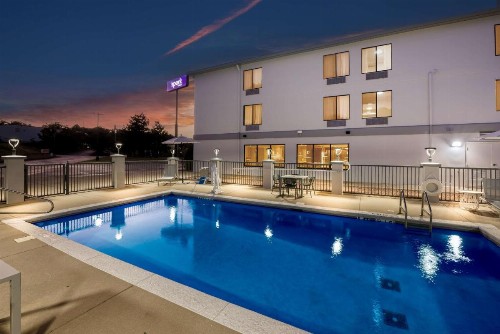 Quality Inn Tuscaloosa - image 9