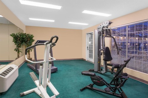 Baymont by Wyndham Tuscaloosa - image 5