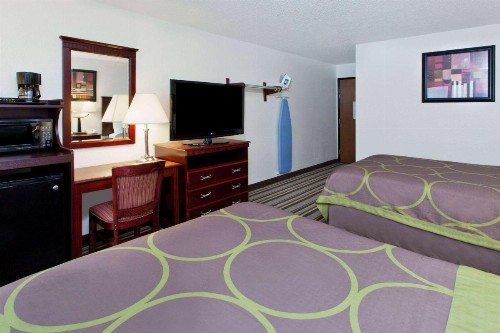 Super 8 by Wyndham Tuscaloosa - image 20