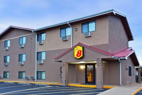 Super 8 by Wyndham Tuscaloosa - image 33