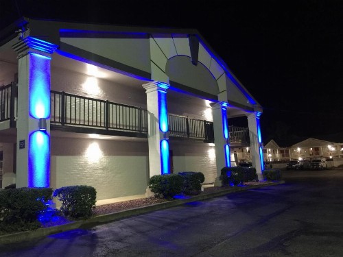 Americas Best Value Inn Tuscaloosa - image 10