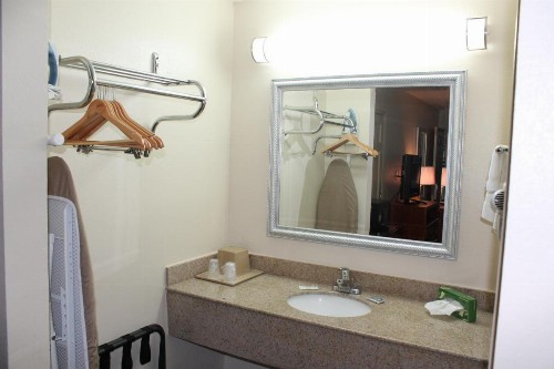 Americas Best Value Inn Tuscaloosa - image 21