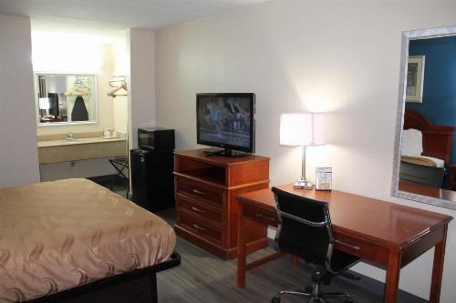 Americas Best Value Inn Tuscaloosa - image 3