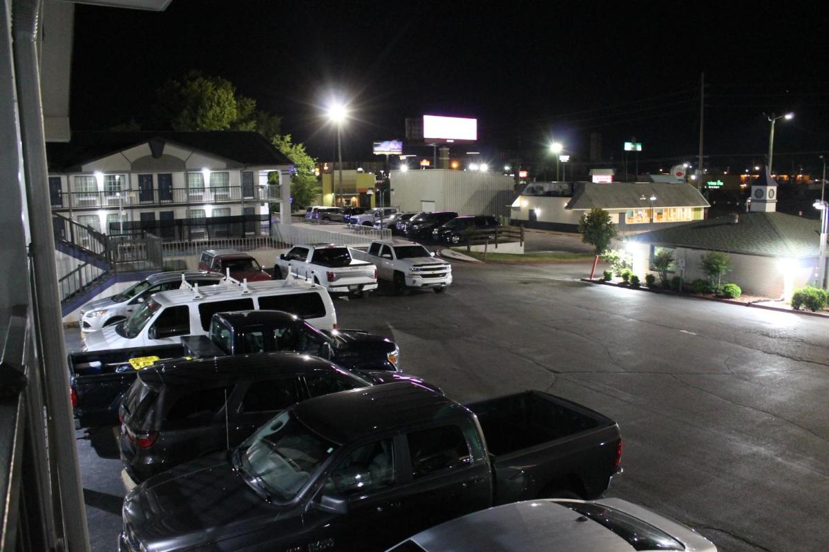 Americas Best Value Inn Tuscaloosa - image 4