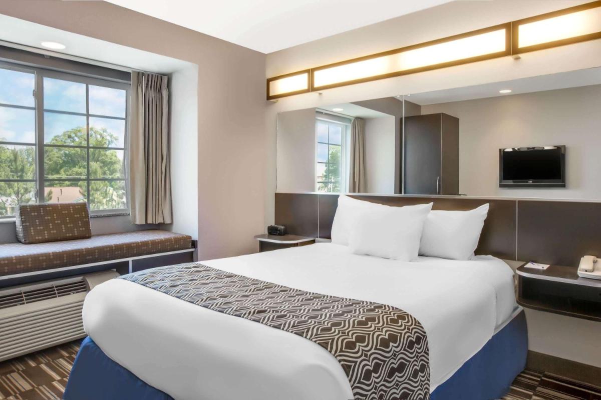 Microtel Inn & Suites by Wyndham Tuscaloosa - image 7