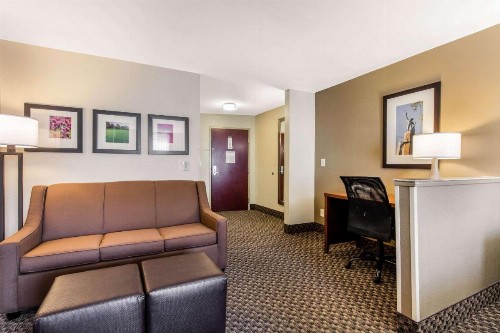 Comfort Suites Tuscaloosa near University - image 8