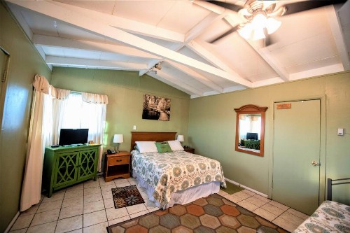 Harmony Motel - image 13
