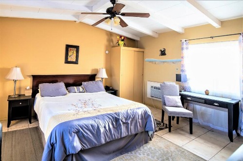 Harmony Motel - image 3