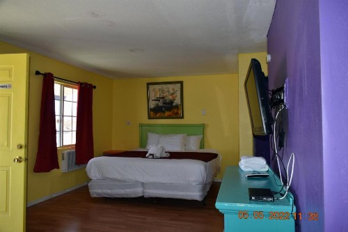 9 Palms Inn - image 45
