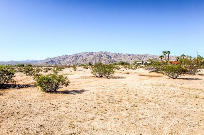 Roadrunner Retreat Near Joshua Tree N Entrance! - image 4