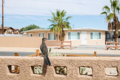 Roadrunner Retreat Near Joshua Tree N Entrance! - image 5