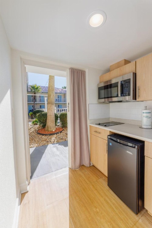 Dunes Inn & Suites - Tybee Island - image 21