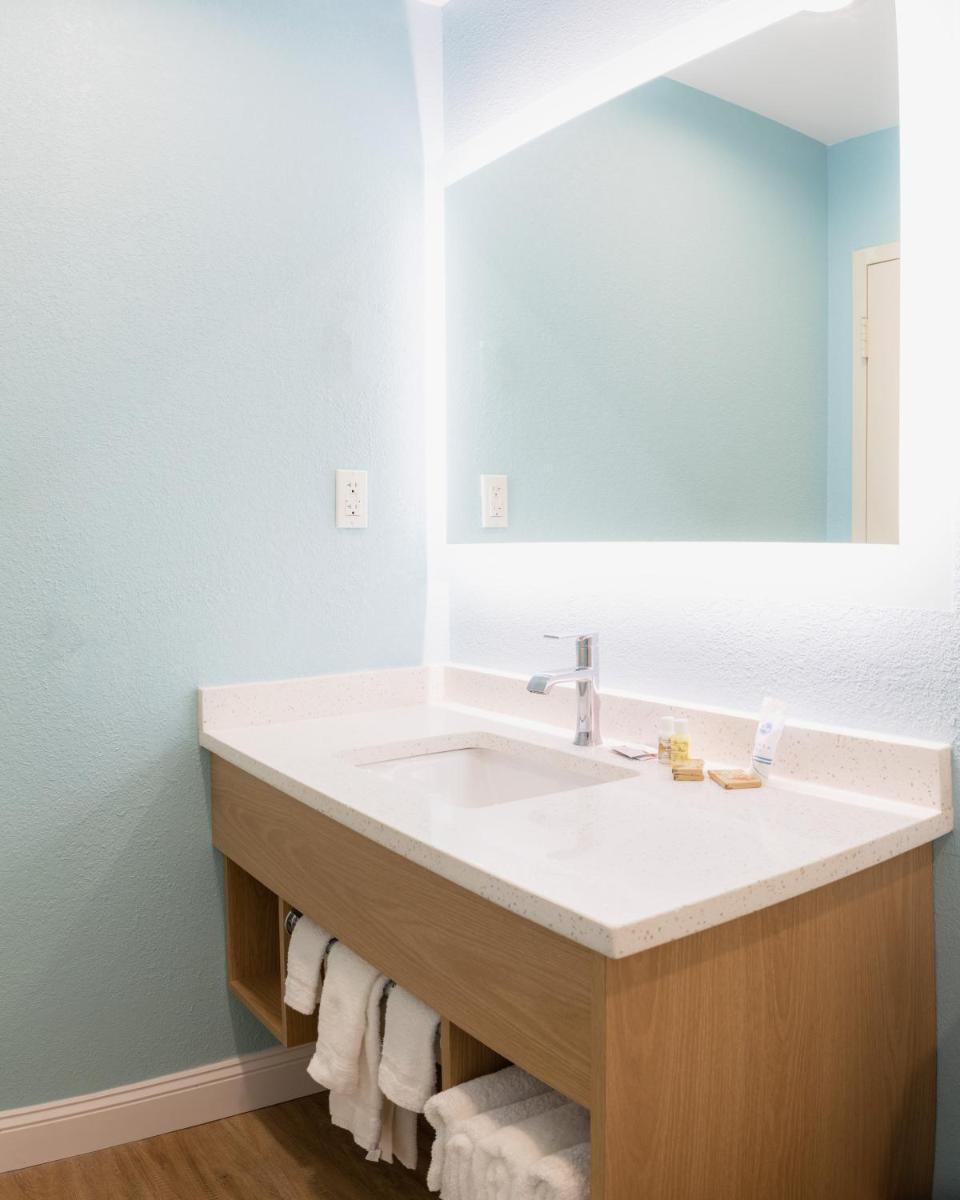 Dunes Inn & Suites - Tybee Island - image 6