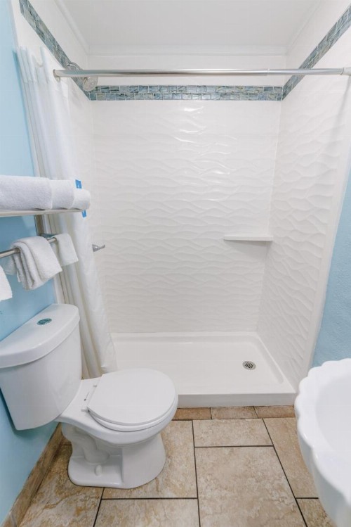 Dunes Inn & Suites - Tybee Island - image 9