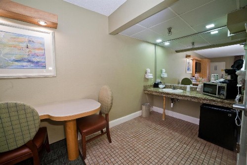 DeSoto Beach Hotel - image 16