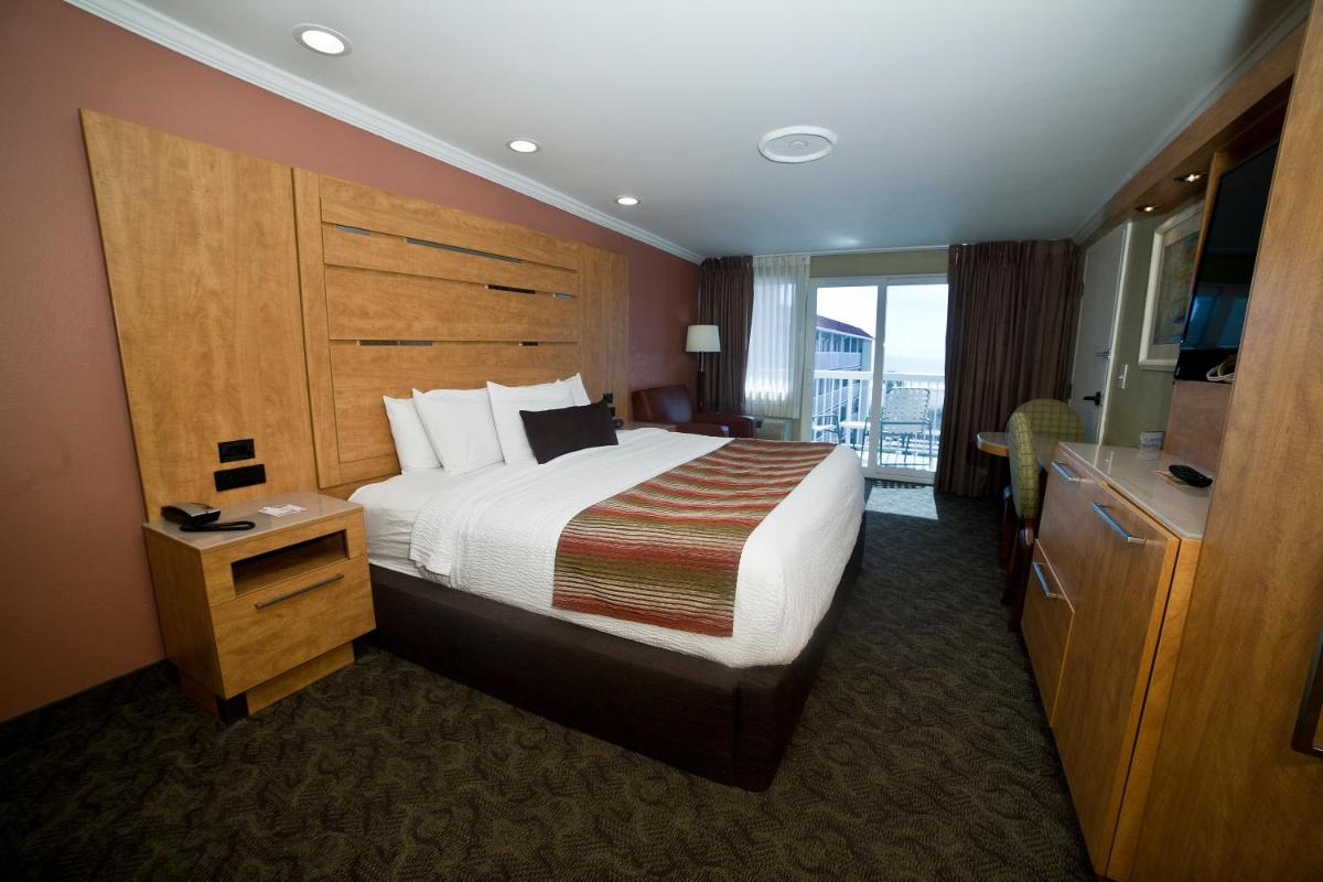 DeSoto Beach Hotel - image 3