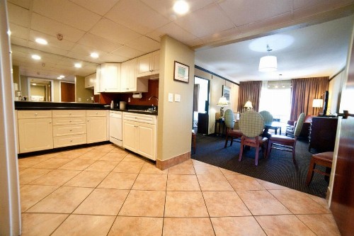 DeSoto Beach Hotel - image 32