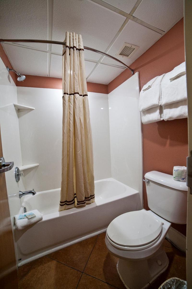 DeSoto Beach Hotel - image 7