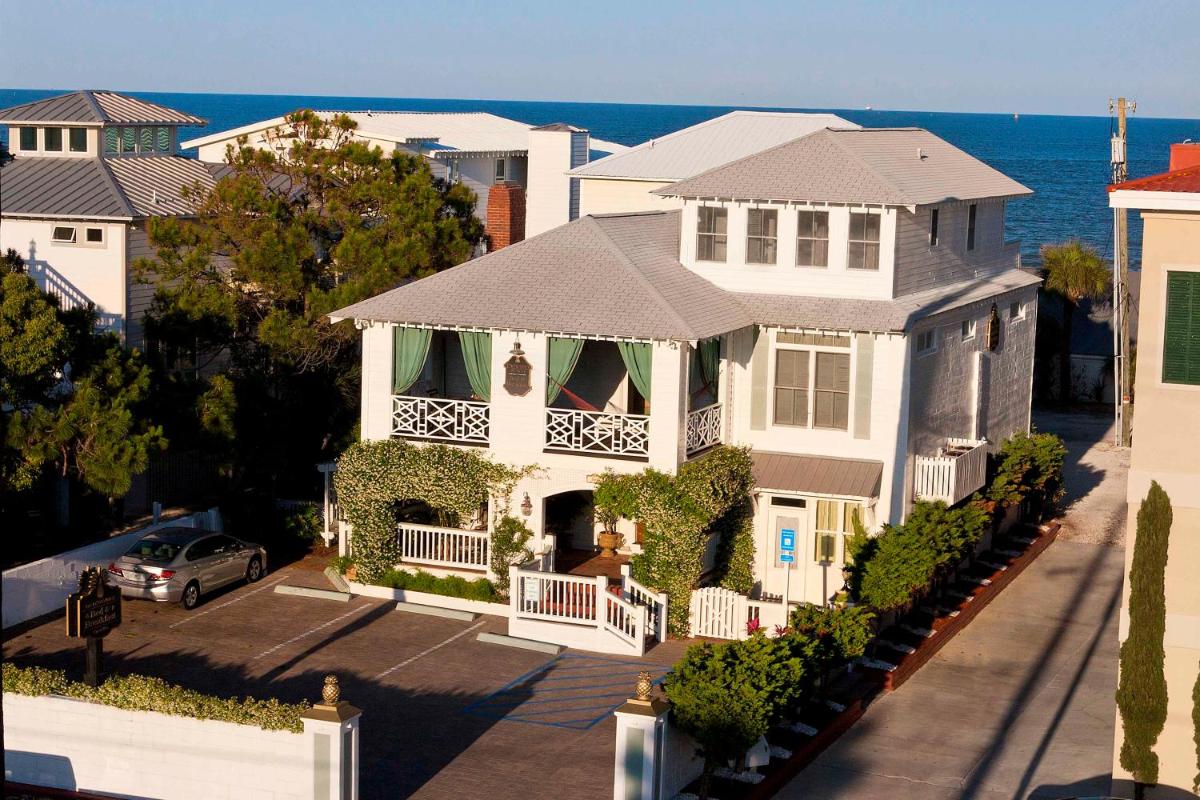 DeSoto Beach Bed and Breakfast - main image
