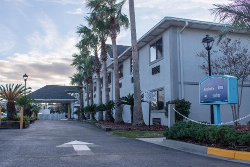 Admiral's Inn on Tybee Island - image 29
