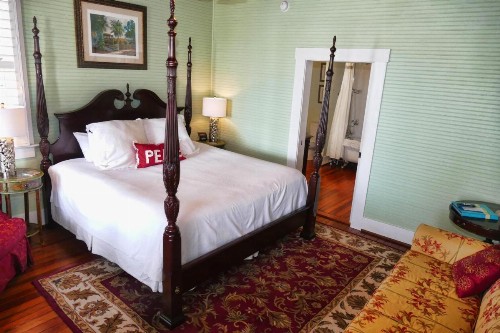 Beachview Inn and Spa - image 22