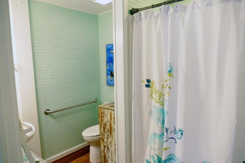 Beachview Inn and Spa - image 37