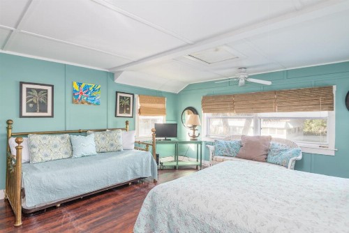 Beach Boys Bungalow - image 12