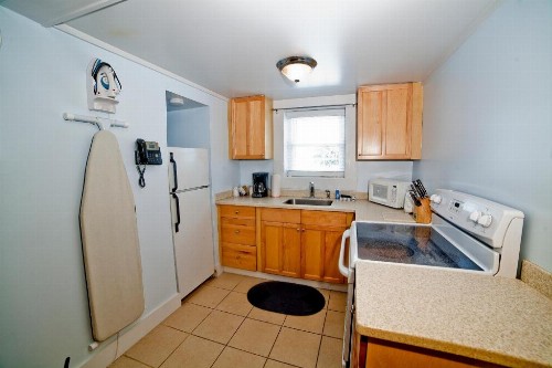 Georgianne Inn & Suites - image 24