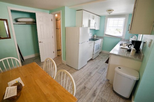 Georgianne Inn & Suites - image 34