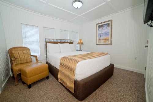 Georgianne Inn & Suites - image 35