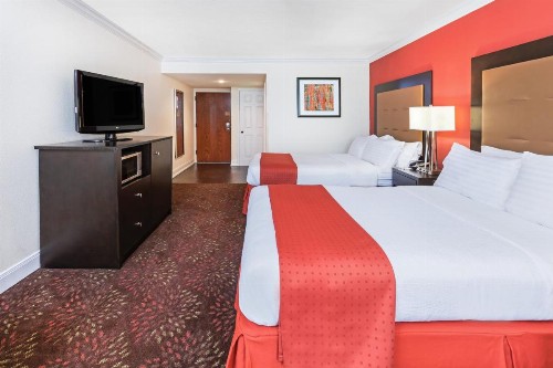 Holiday Inn Tyler - Conference Center an IHG Hotel - image 2