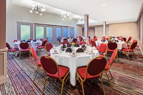 Holiday Inn Tyler - Conference Center an IHG Hotel - image 21