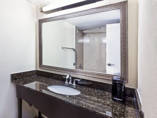 Holiday Inn Tyler - Conference Center an IHG Hotel - image 48