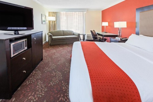 Holiday Inn Tyler - Conference Center an IHG Hotel - image 49