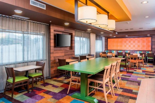 Fairfield Inn & Suites Tyler - image 3