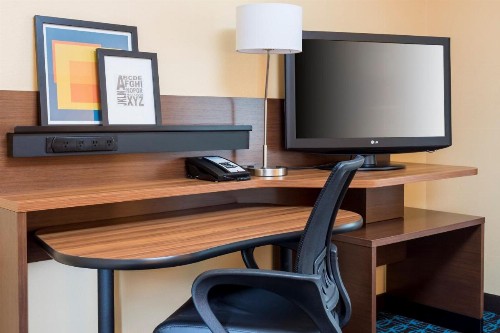 Fairfield Inn & Suites Tyler - image 9